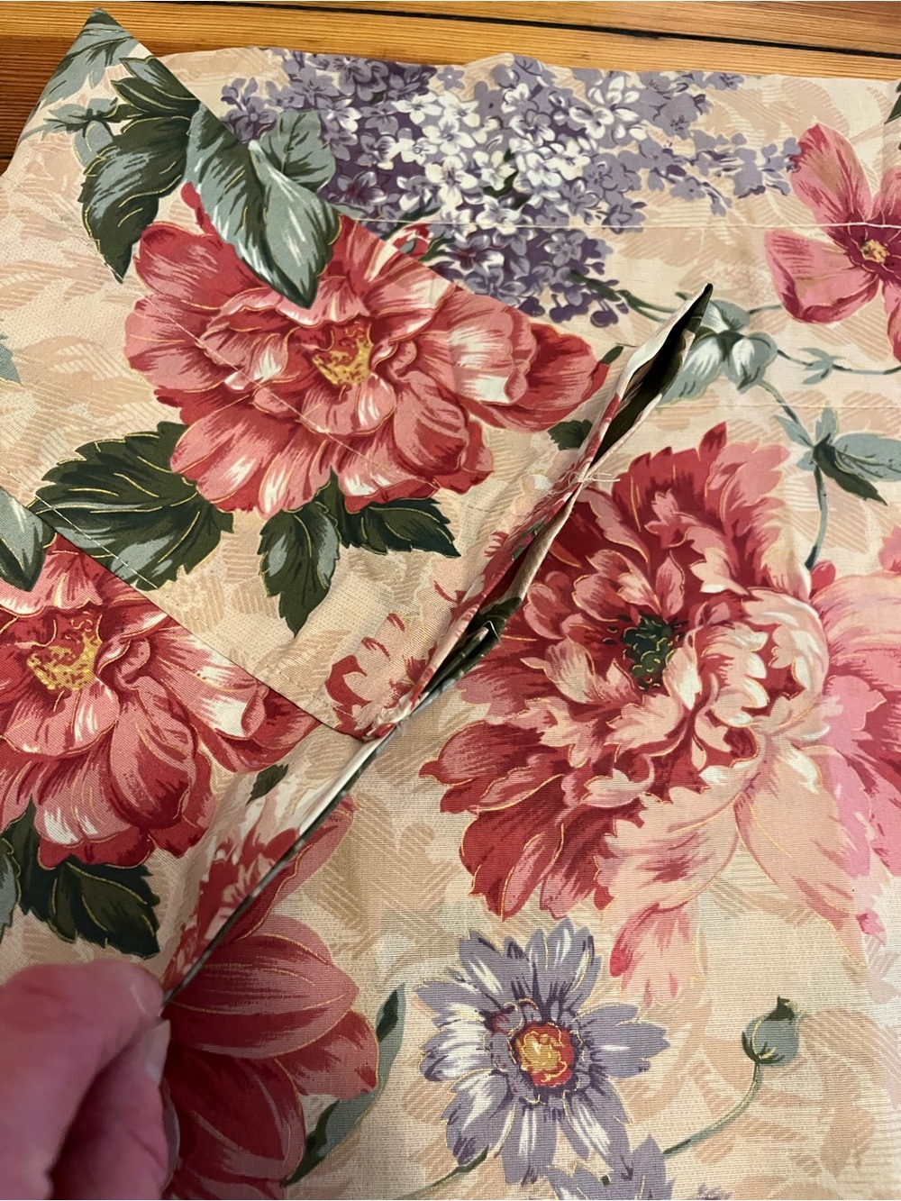 Vintage Floral Valance 80”/ 16” - Picture 9 of 16